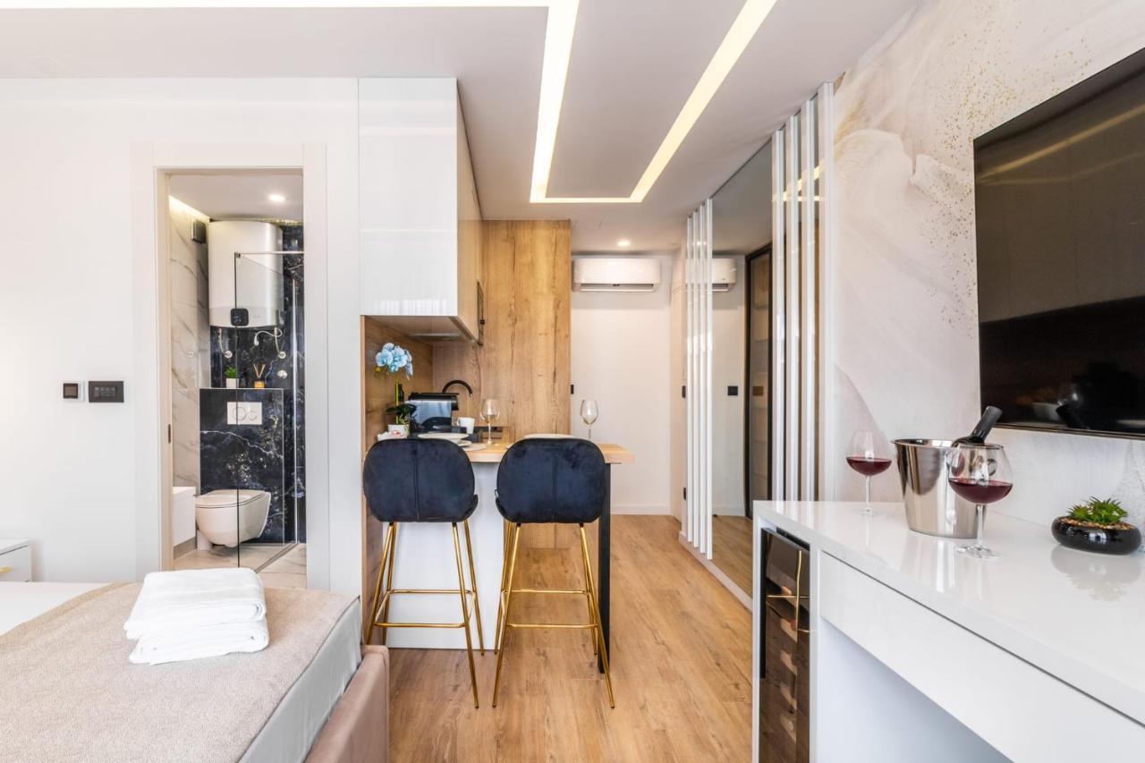 Sky - Free Parking Apartment Split